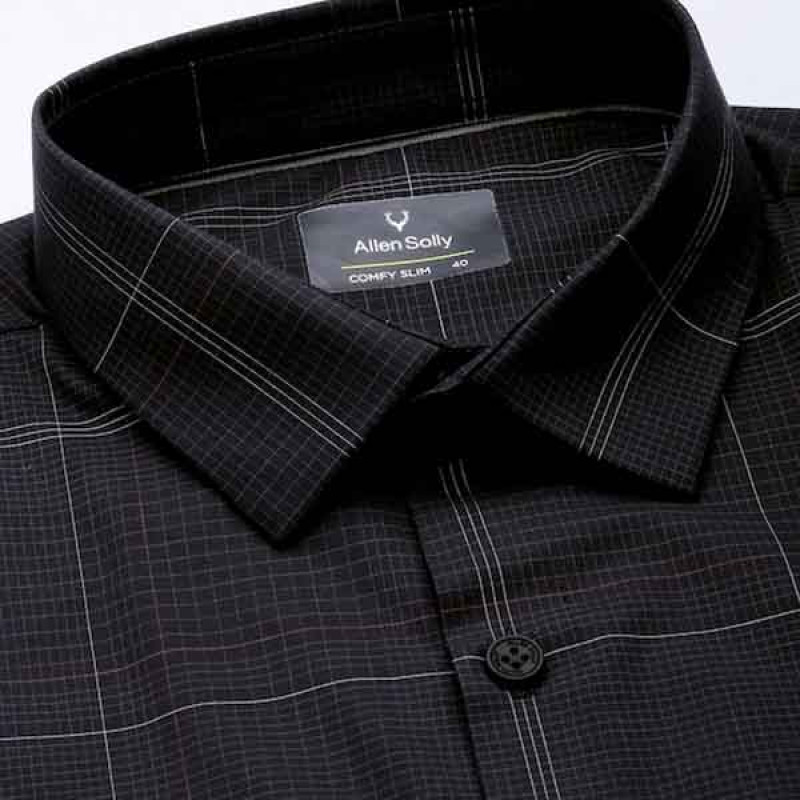 Men Black Comfy Slim Fit Checked Formal Shirt